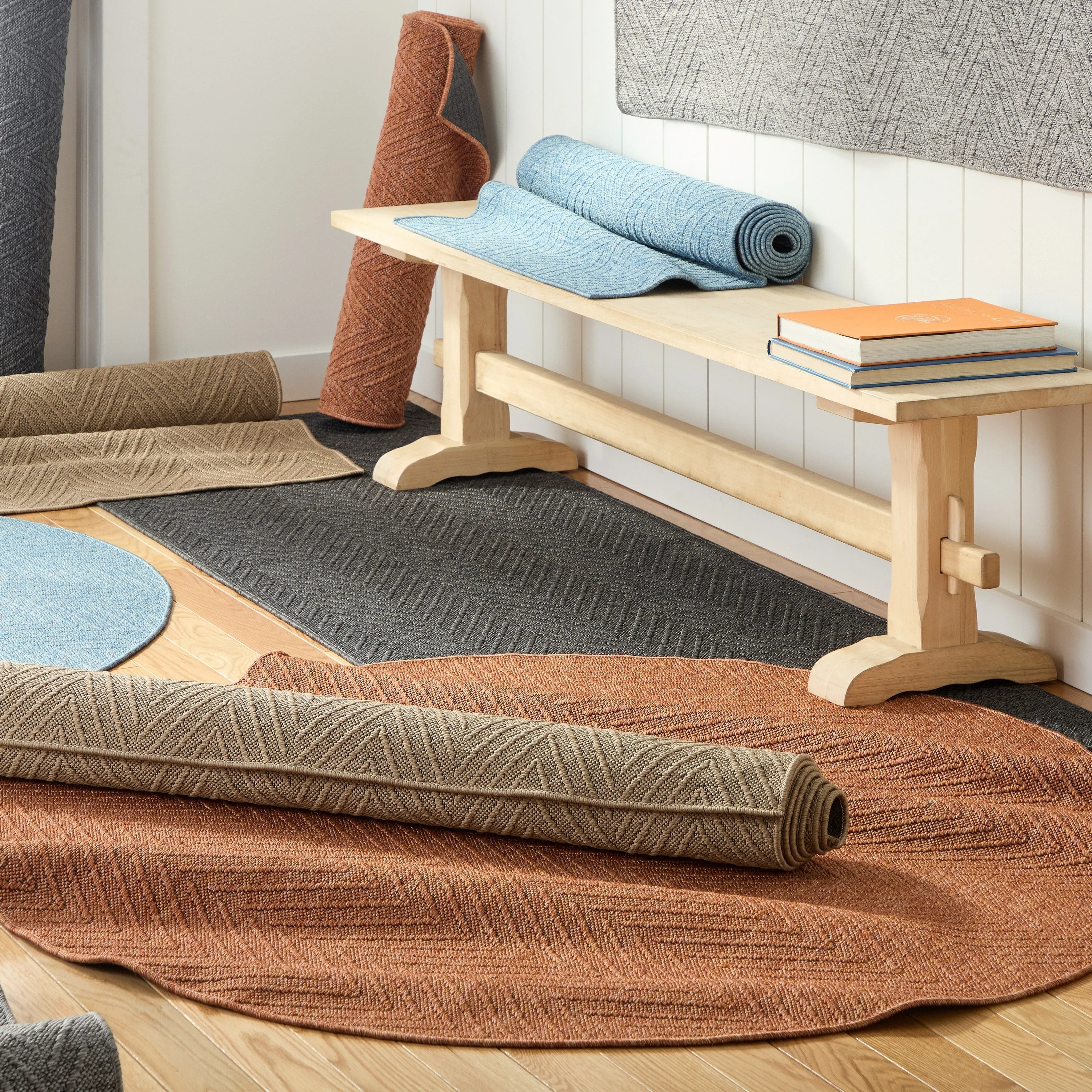 TOWN & COUNTRY BASICS Pax Herringbone Textured Solid Machine Washable Area Rug Grey