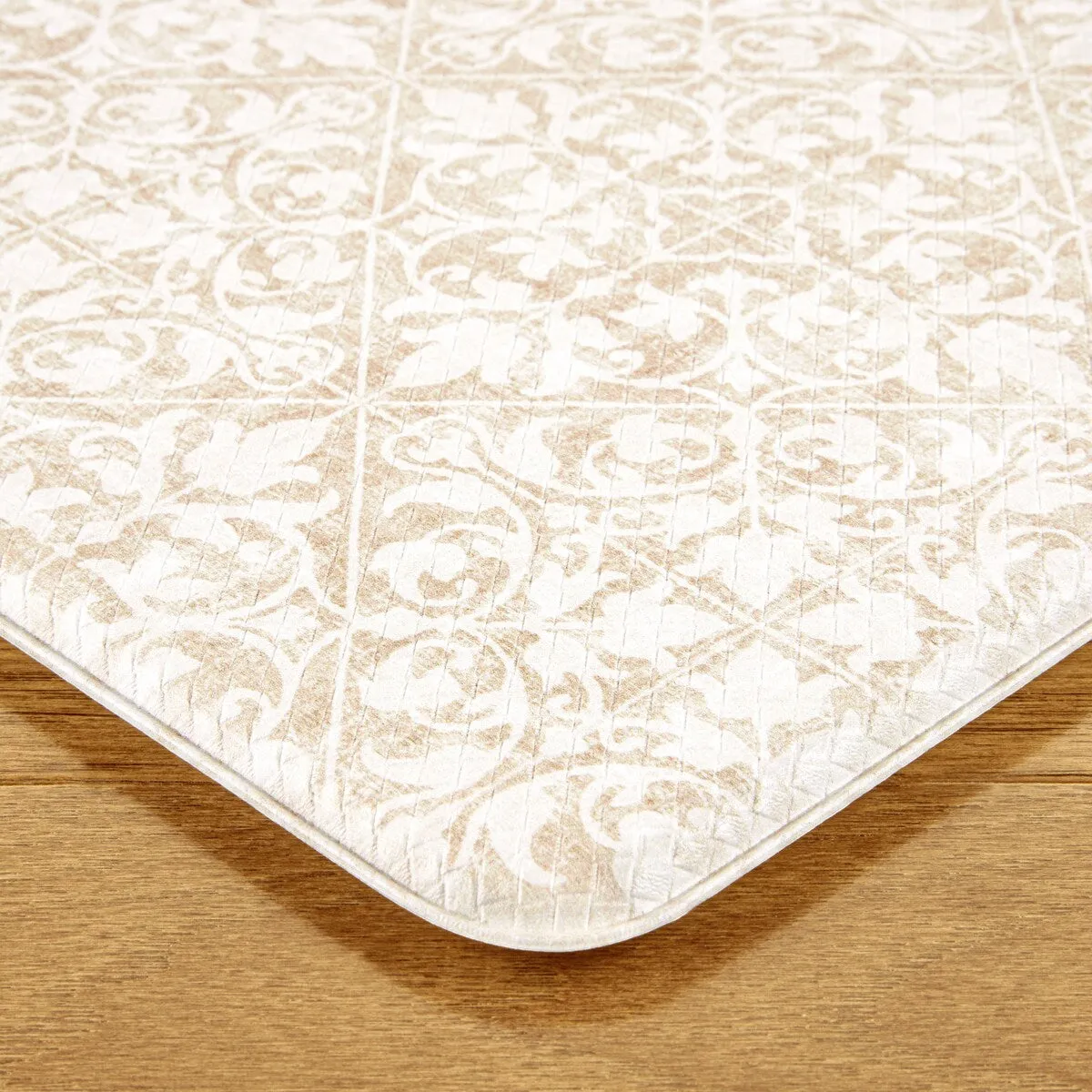 TOWN & COUNTRY BASICS Vintage Medallion Anti Fatigue Kitchen Mat Non-Slip Backing