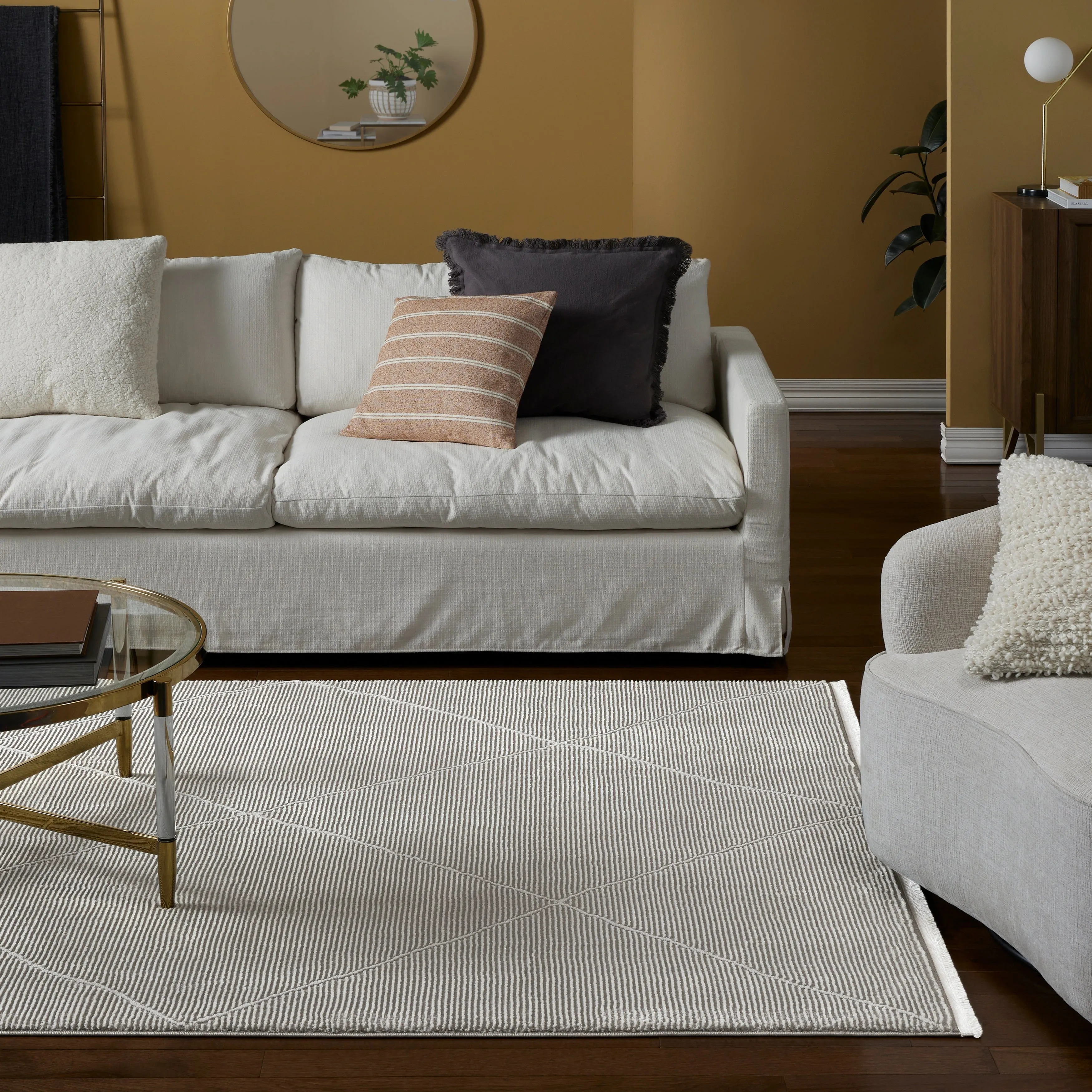 TOWN & COUNTRY LUXE Tretta High-Low Area Rug