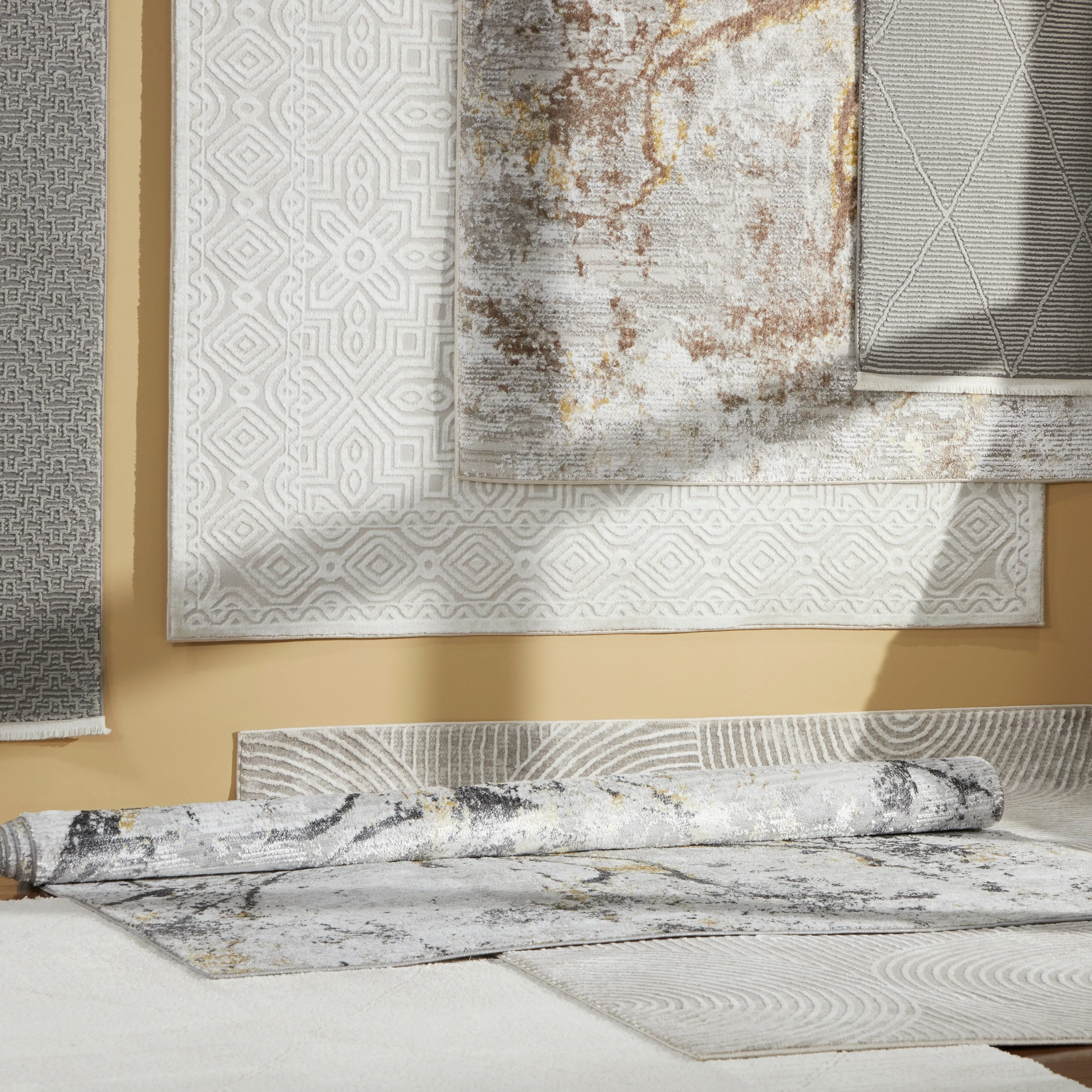 TOWN & COUNTRY LUXE Tretta High-Low Area Rug