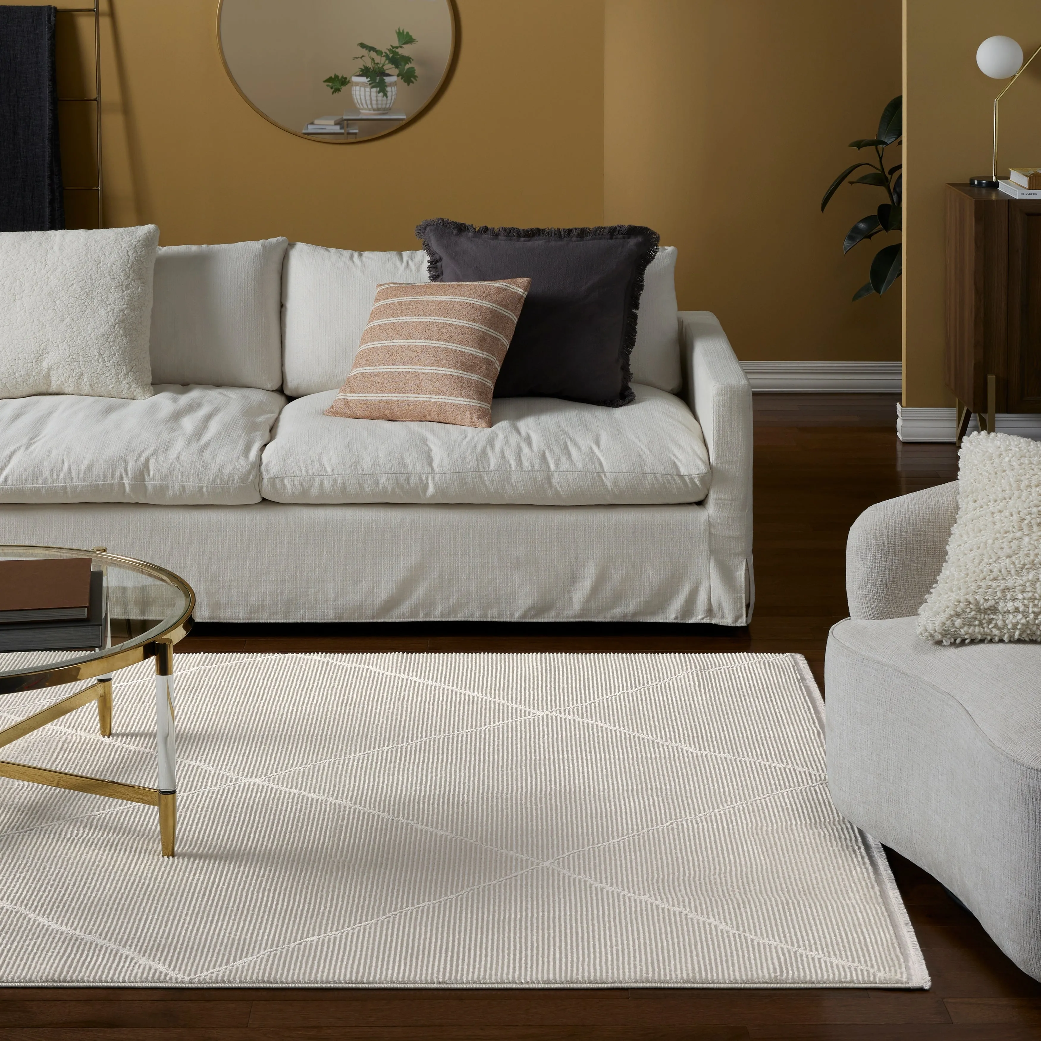 TOWN & COUNTRY LUXE Tretta High-Low Area Rug