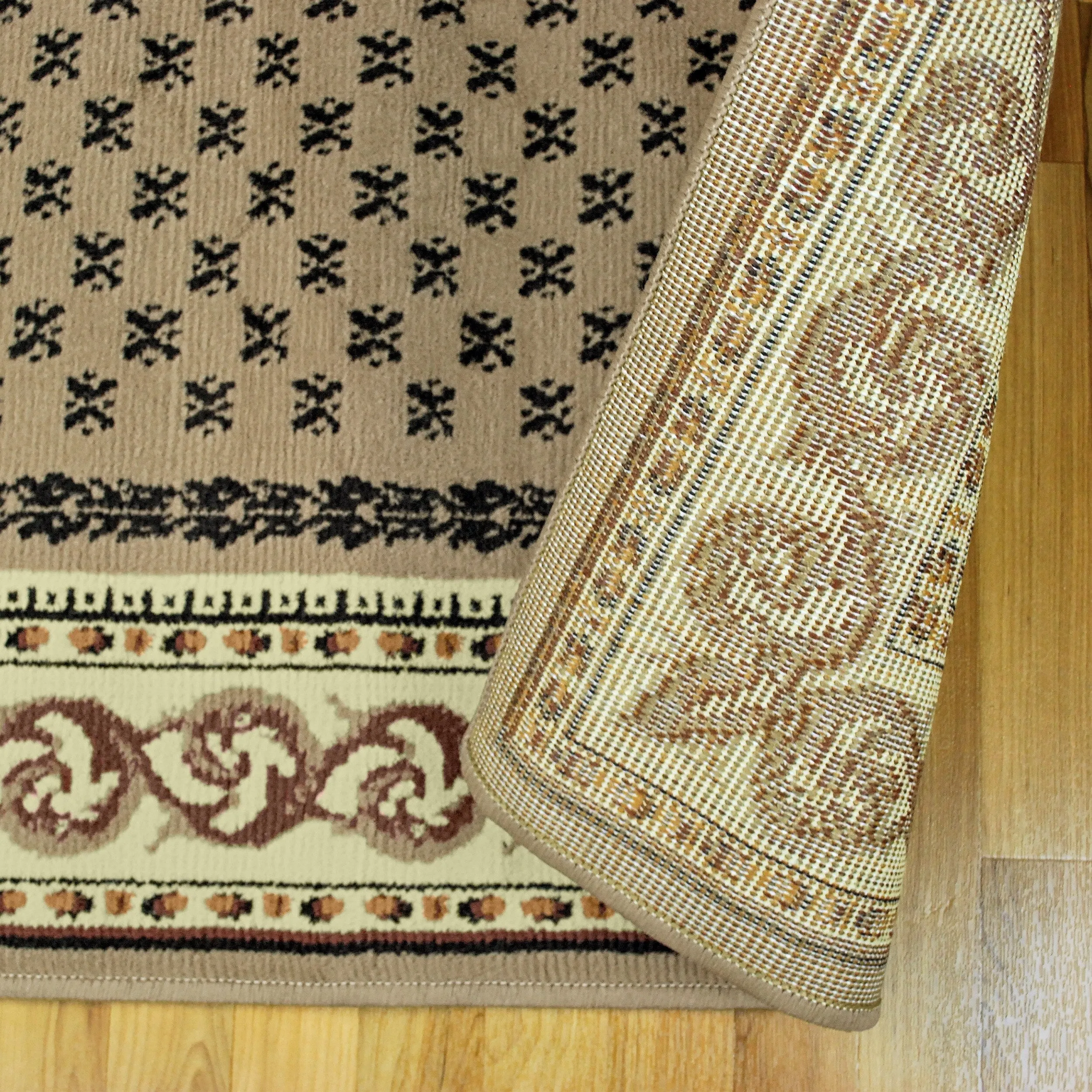 Traditional Floral Scroll Vines Border Indoor Area Rug by Superior