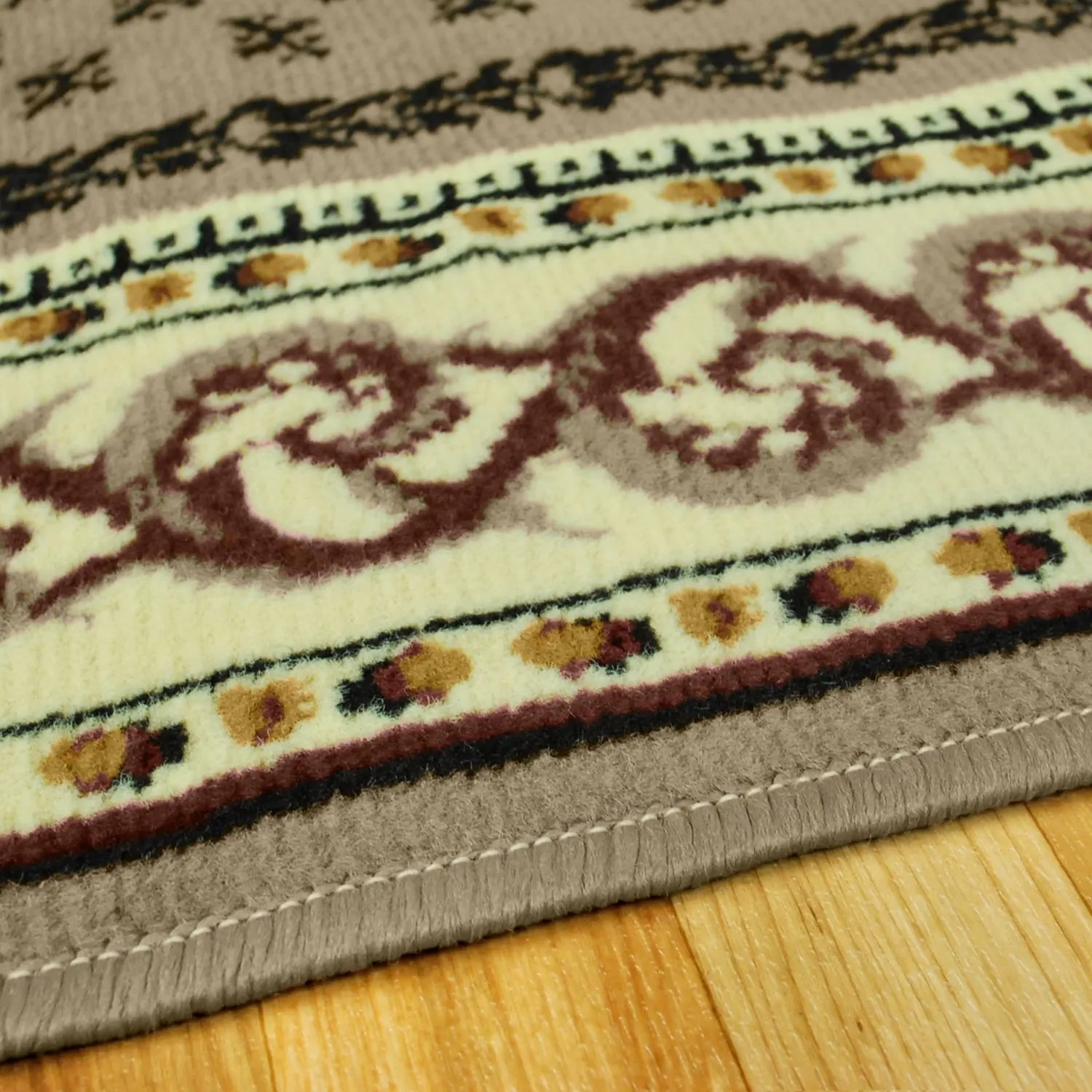 Traditional Floral Scroll Vines Border Indoor Area Rug by Superior