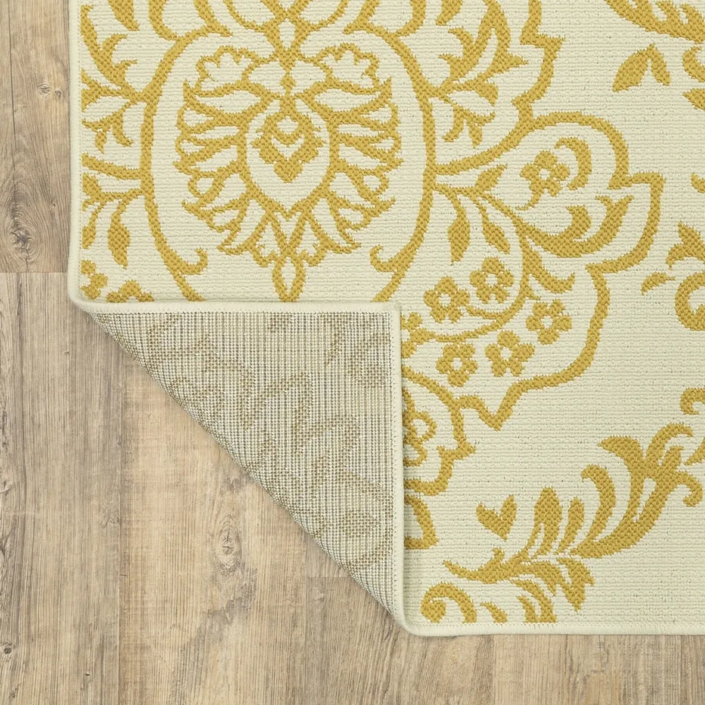 Vista Home Bletcher Floral Damask Indoor/Outdoor Area Rug