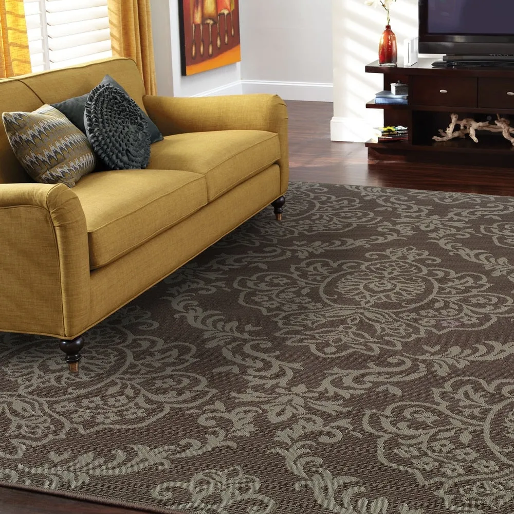Vista Home Bletcher Floral Damask Indoor/Outdoor Area Rug