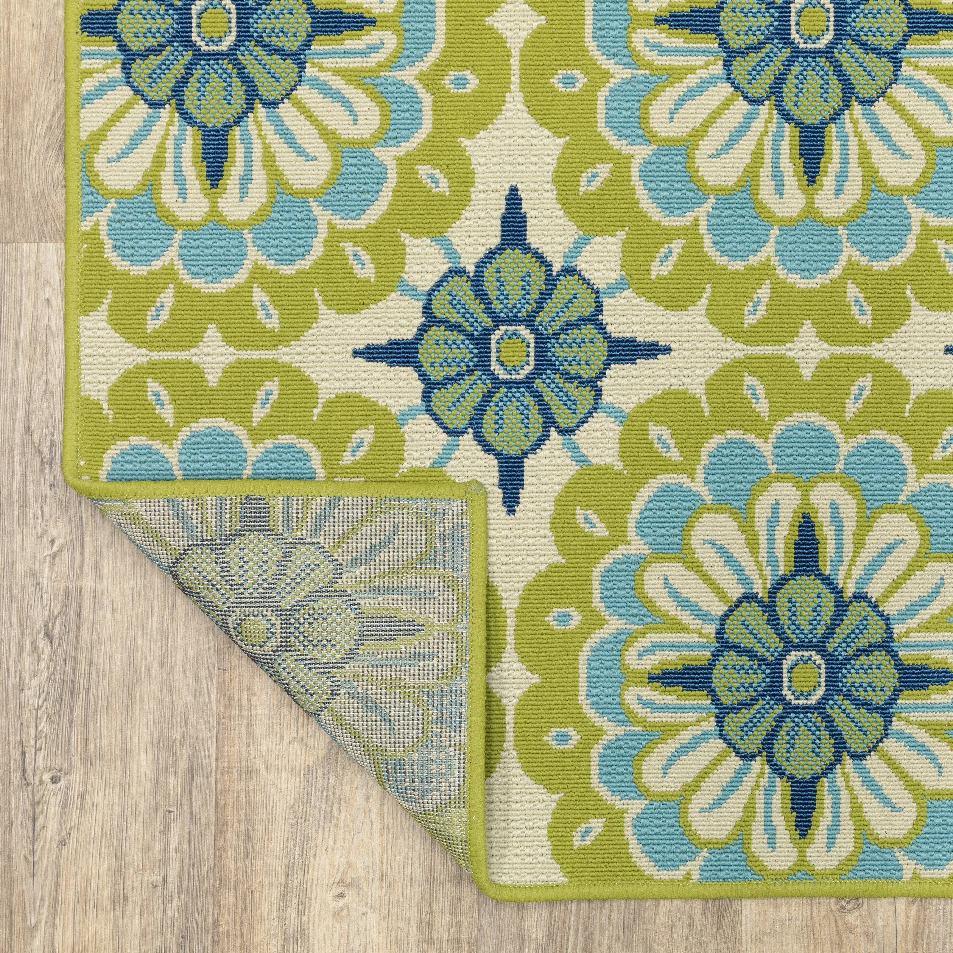 Vista Home Catalina Floral Medallions Indoor/Outdoor Area Rug--