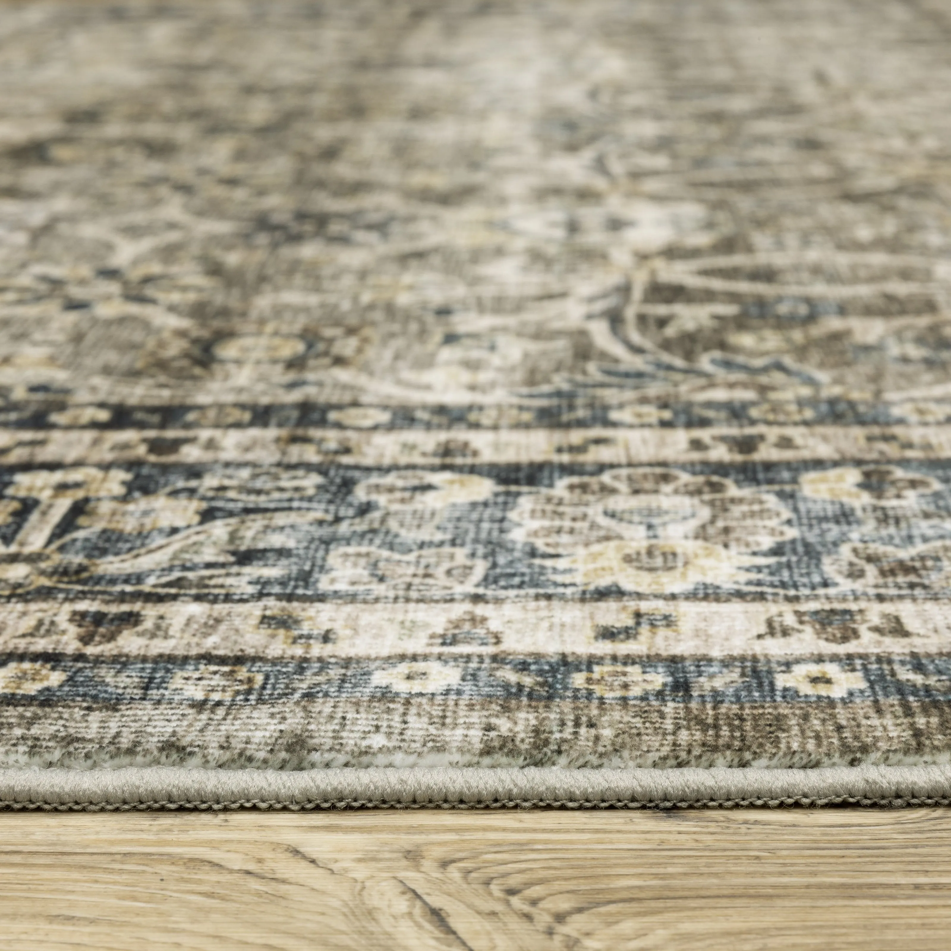 Vista Home Sunderland Faded Traditional Machine Washable Navy/Gray Rug Mat