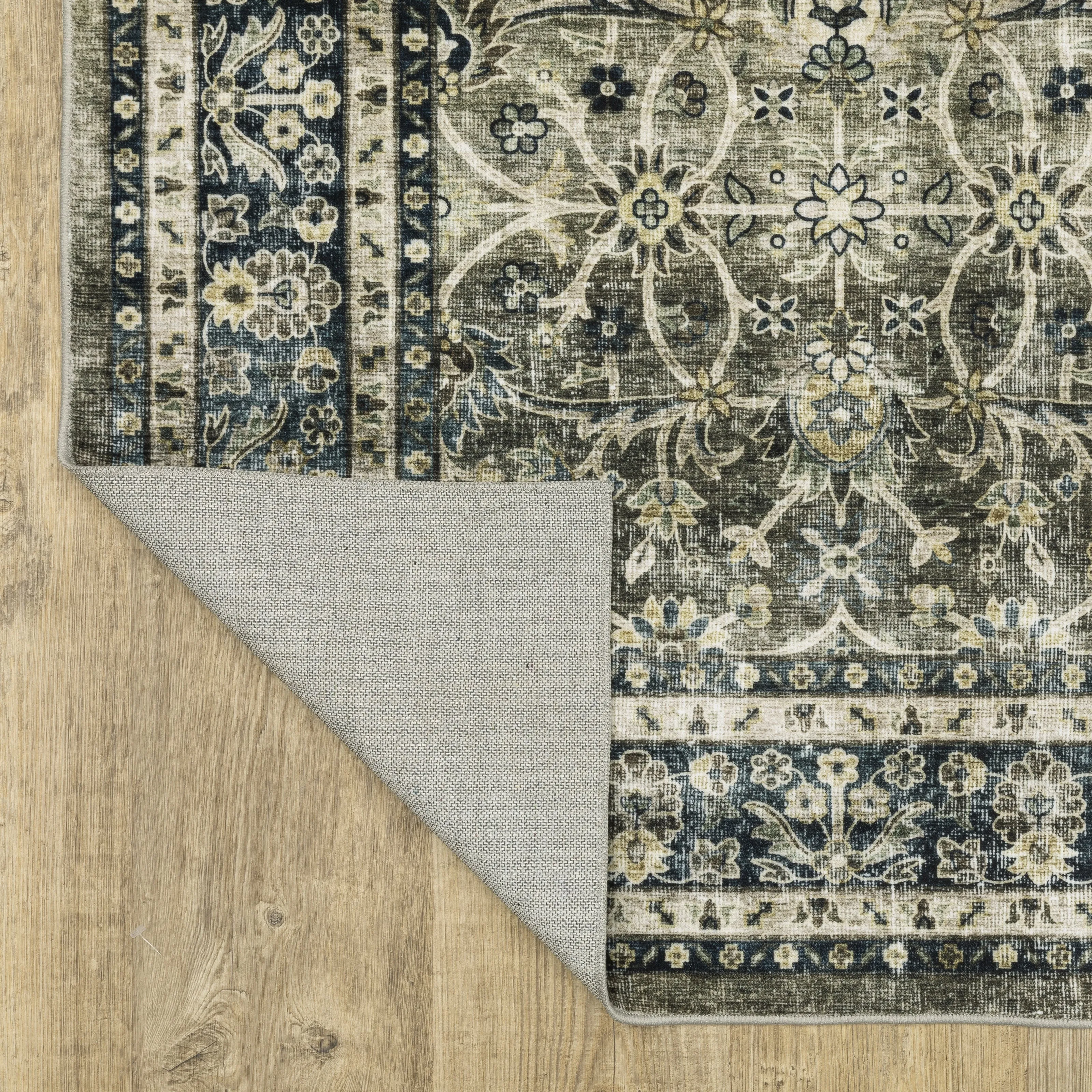 Vista Home Sunderland Faded Traditional Machine Washable Navy/Gray Rug Mat