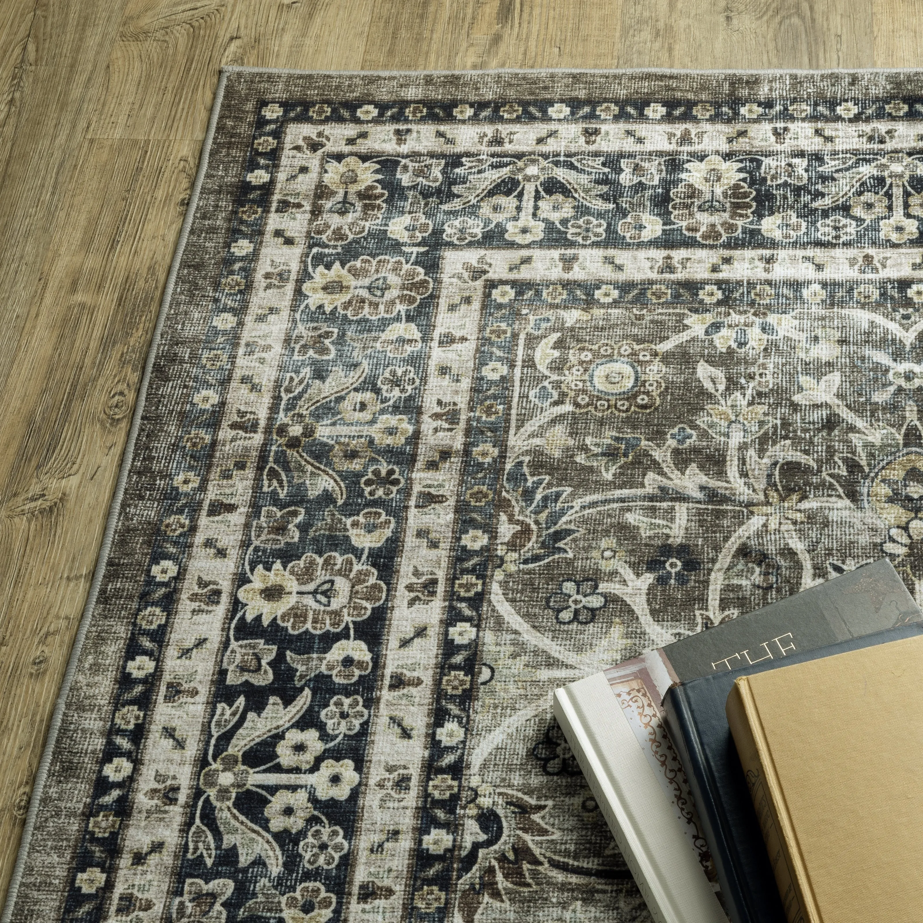 Vista Home Sunderland Faded Traditional Machine Washable Navy/Gray Rug Mat
