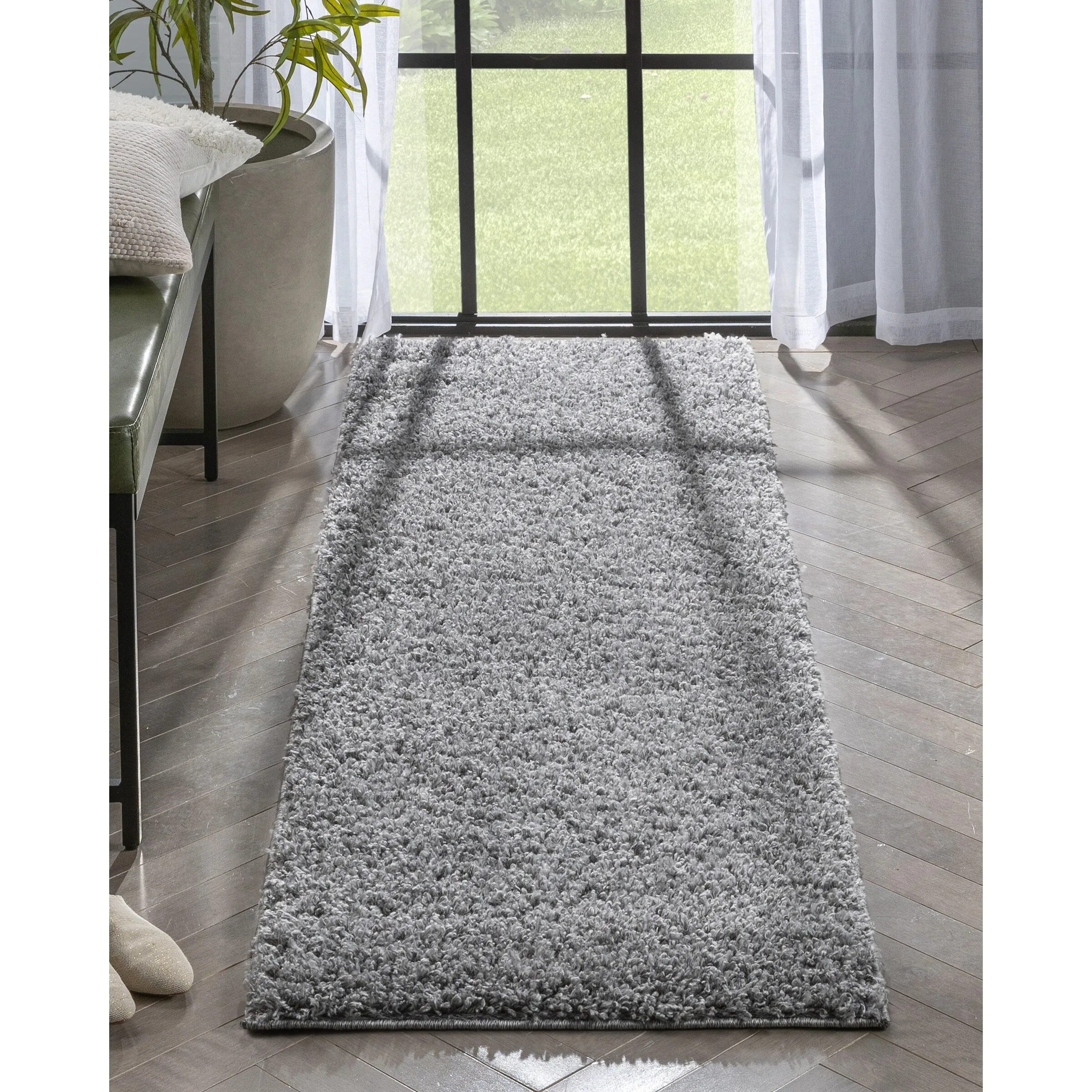 Well Woven Elle Basics Emerson Plain Shag Area Rug