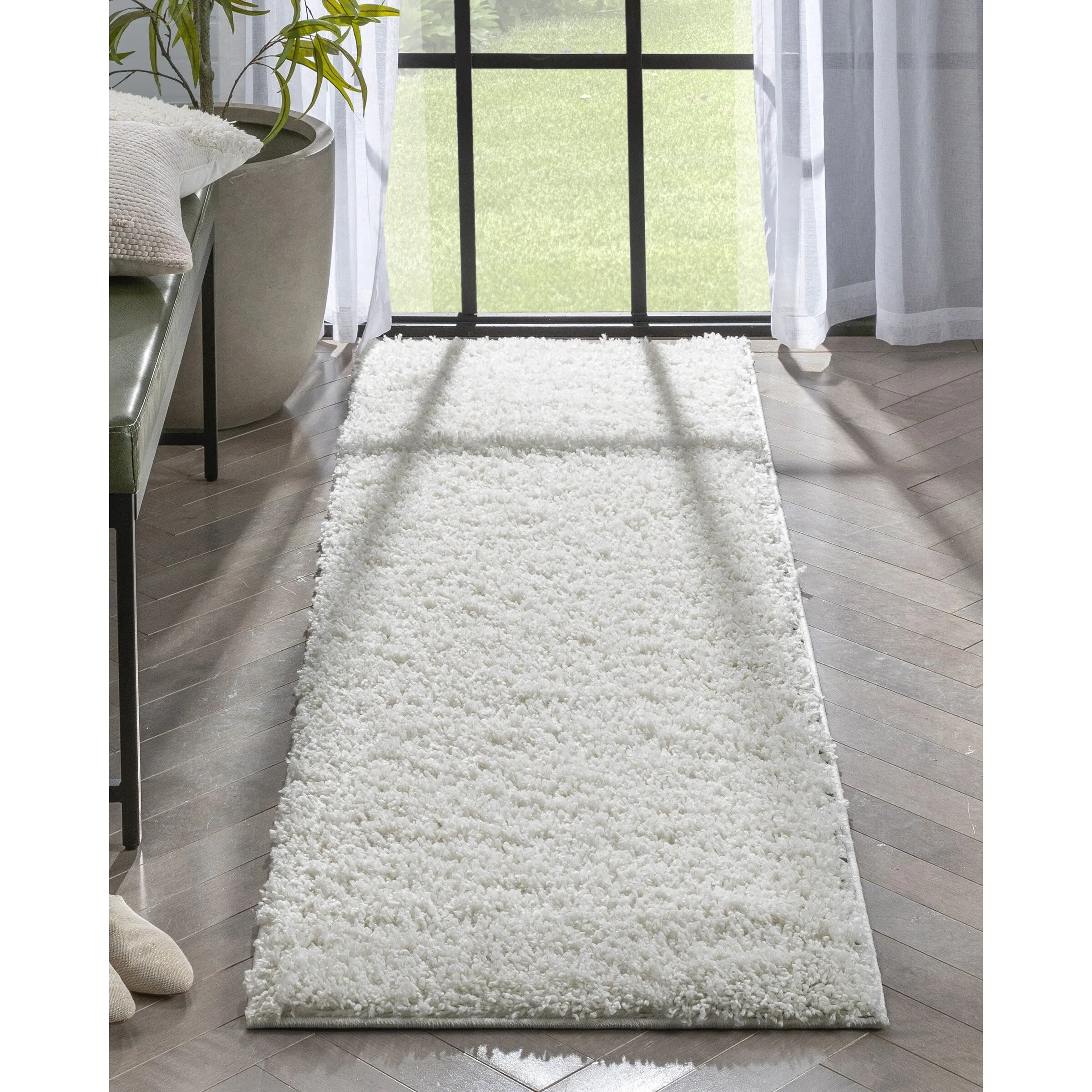 Well Woven Elle Basics Emerson Plain Shag Area Rug