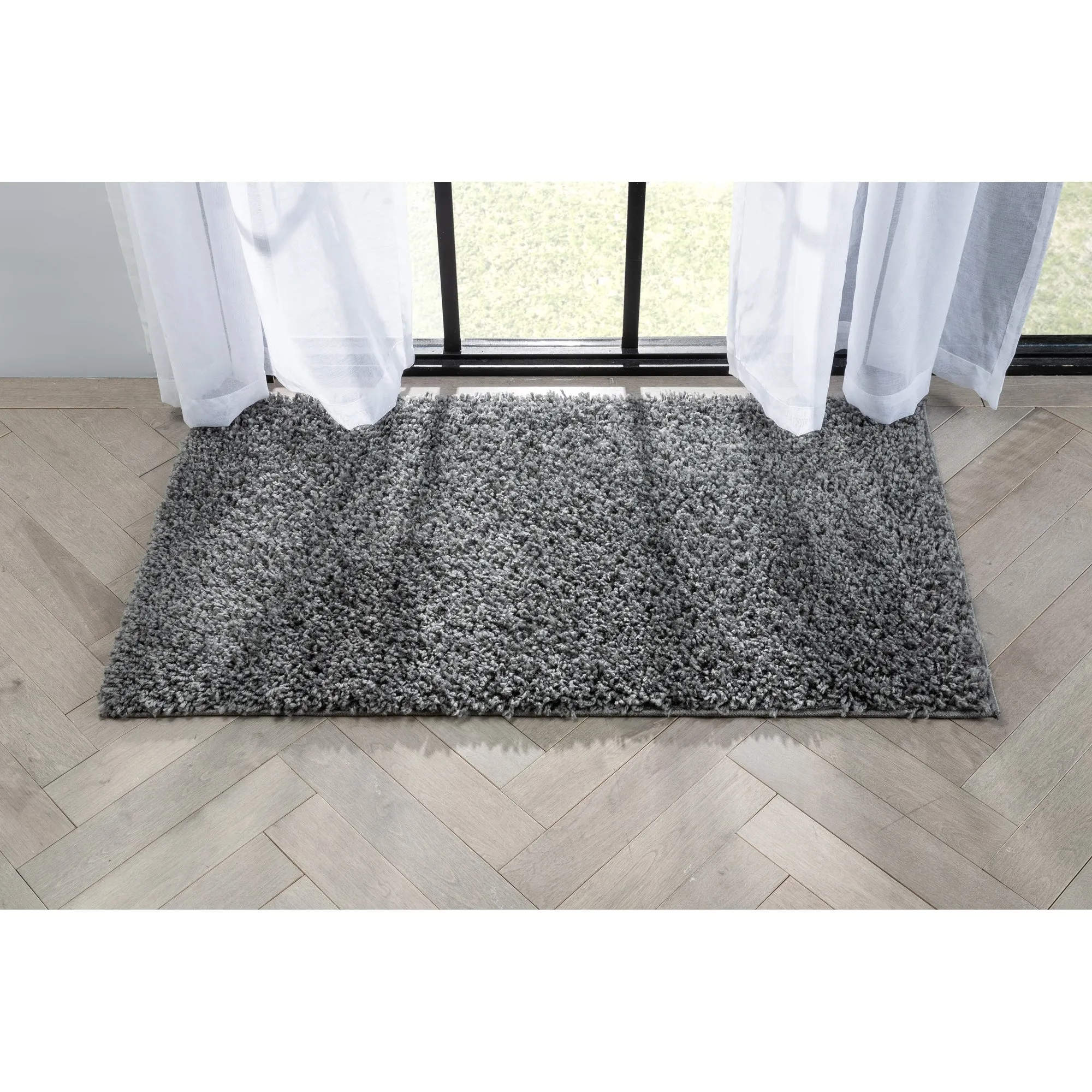 Well Woven Elle Basics Emerson Plain Shag Area Rug