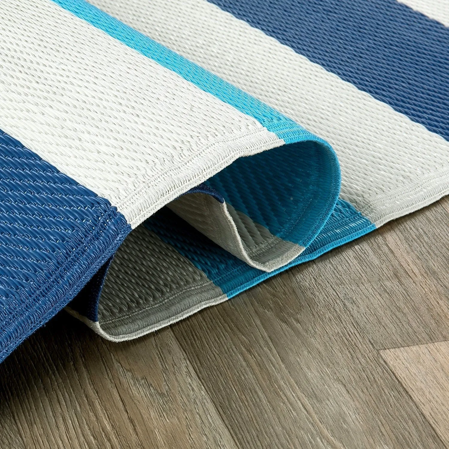World Rug Gallery Contemporary Stripe Reversible Recycled Plastic Outdoor Rugs