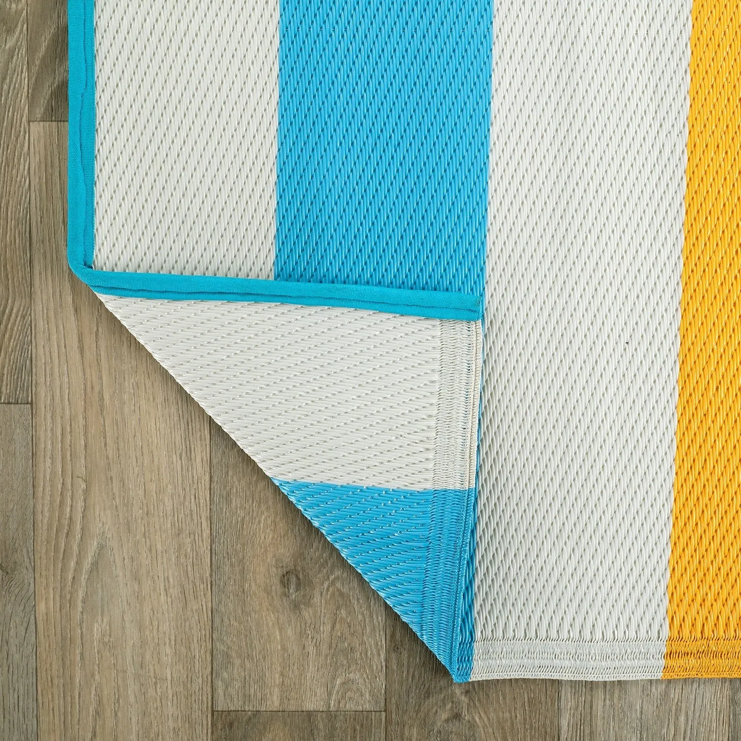 World Rug Gallery Contemporary Stripe Reversible Recycled Plastic Outdoor Rugs