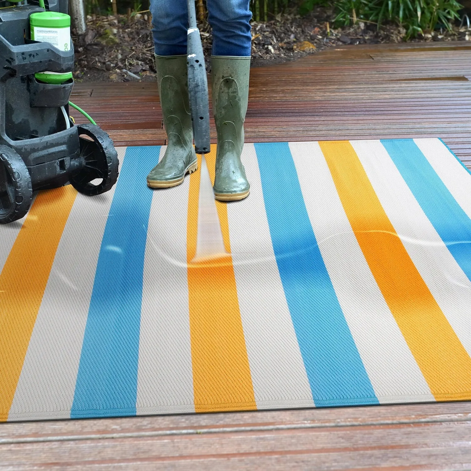 World Rug Gallery Contemporary Stripe Reversible Recycled Plastic Outdoor Rugs