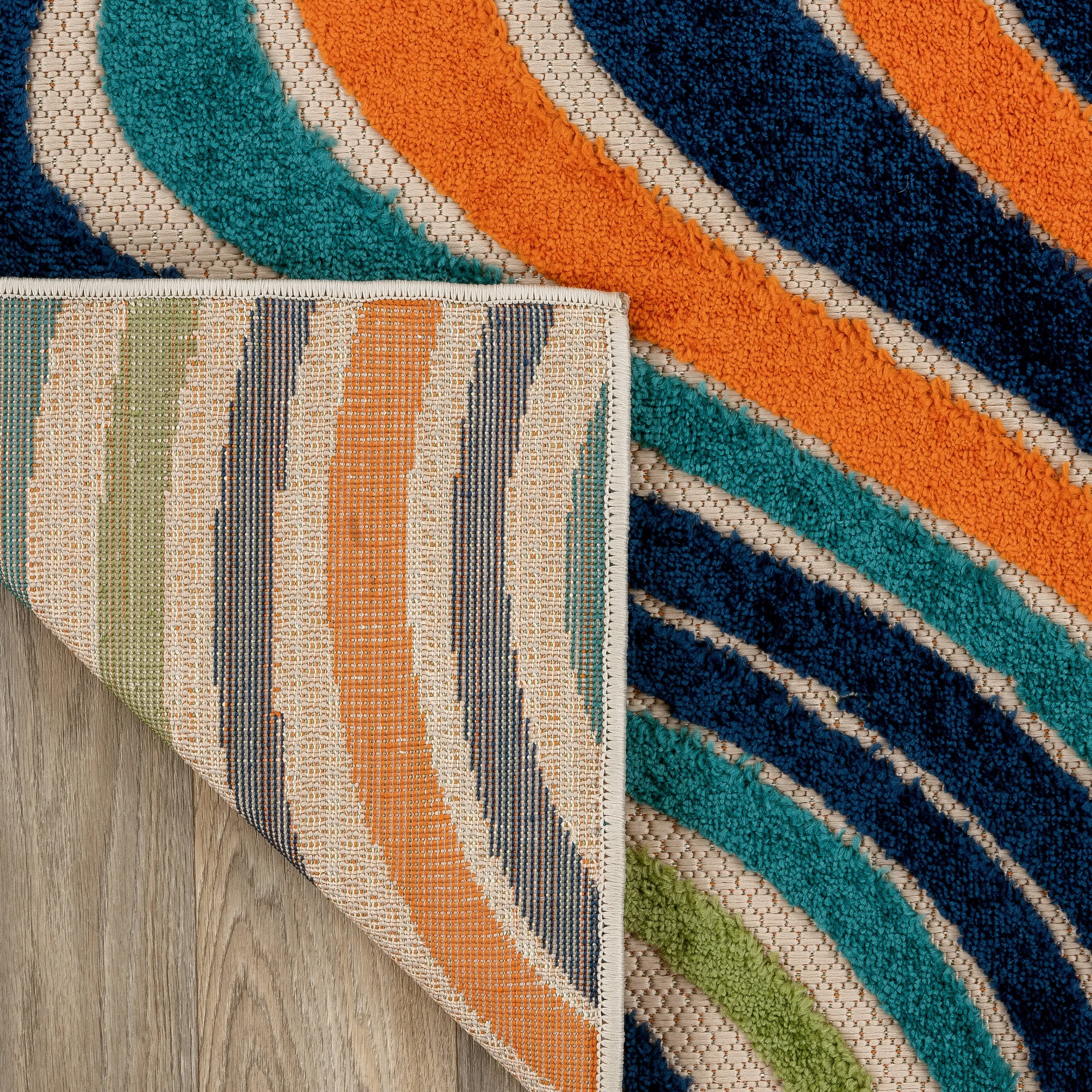 World Rug Gallery Modern Waves Indoor/Outdoor Area Rug