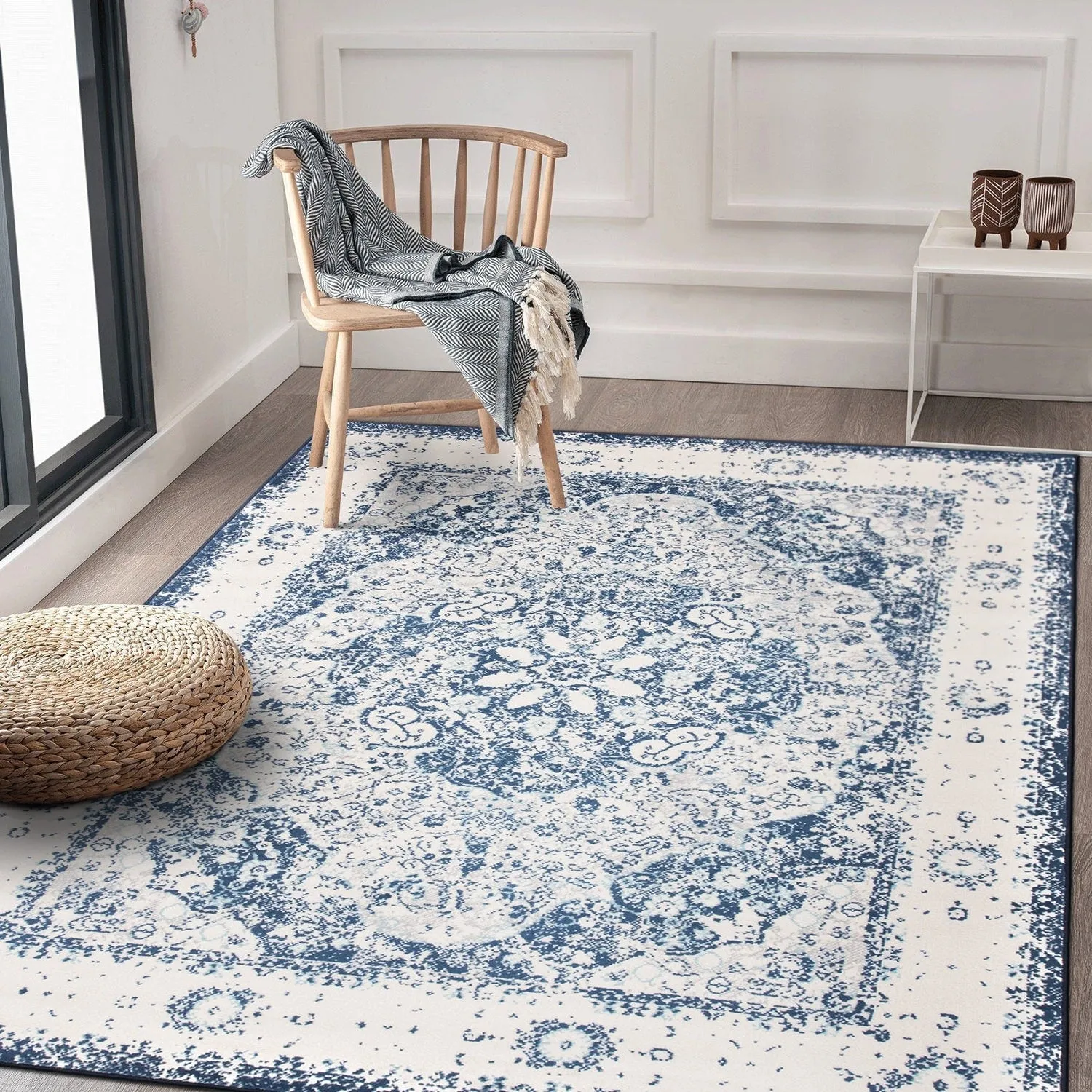 World Rug Gallery Vintage Oriental Distressed Medallion Rug