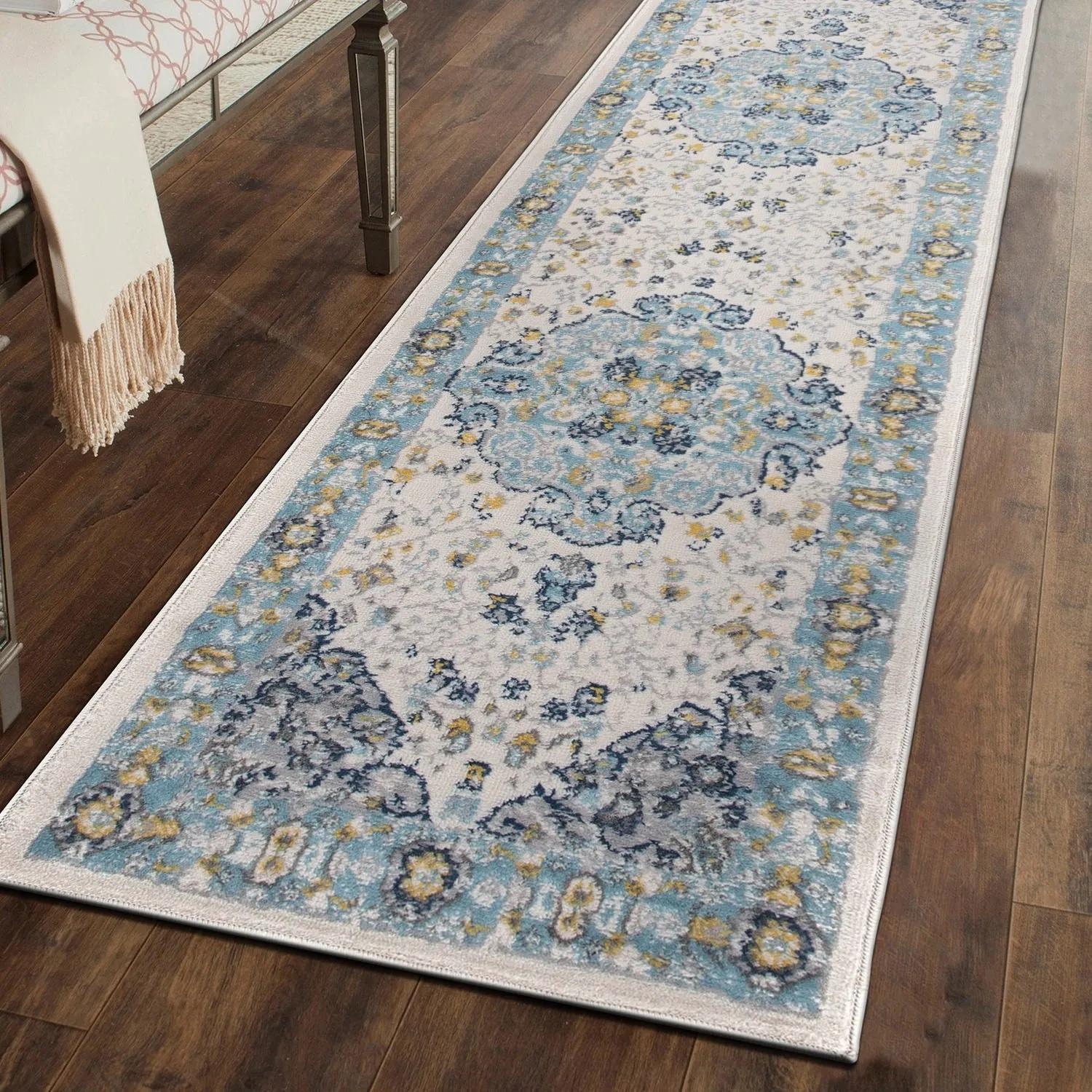 World Rug Gallery Vintage Oriental Distressed Medallion Rug