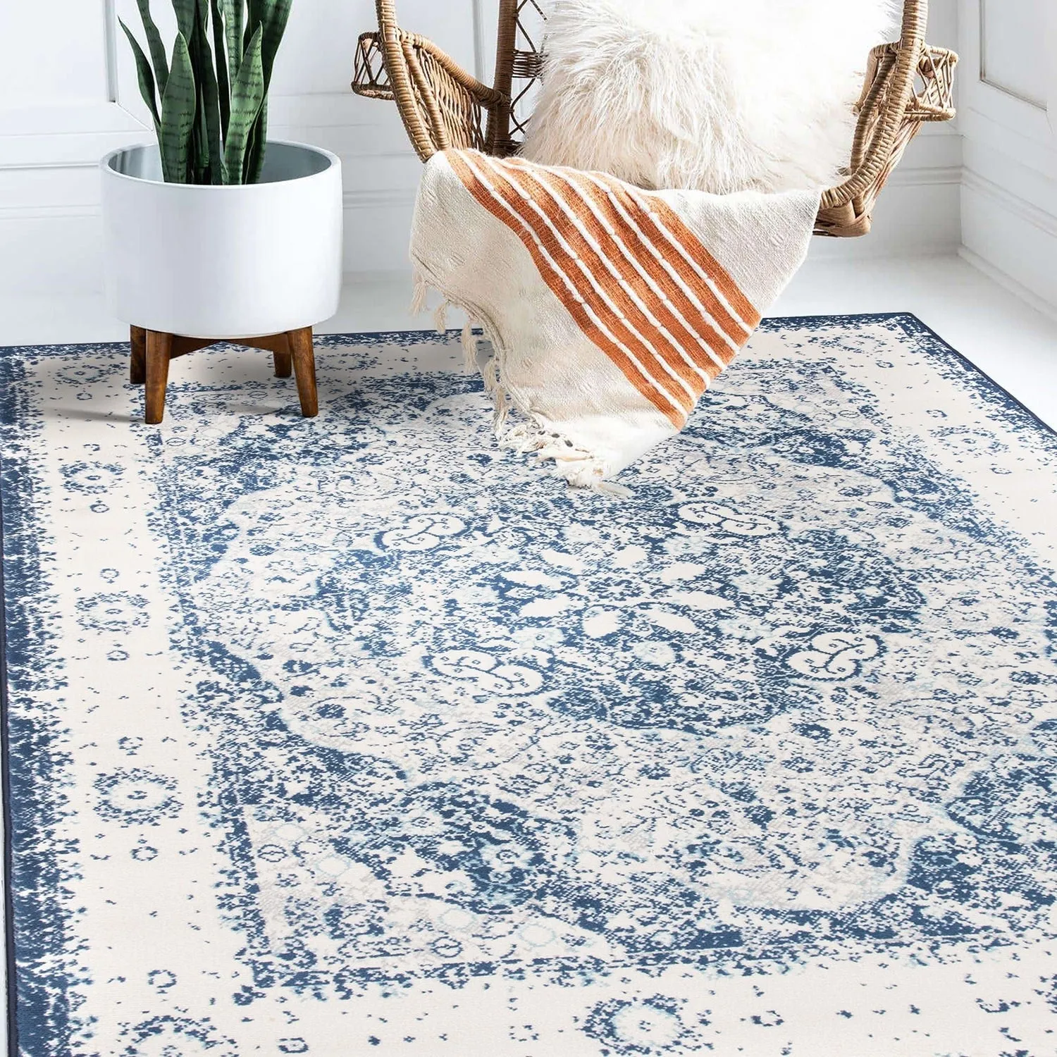 World Rug Gallery Vintage Oriental Distressed Medallion Rug