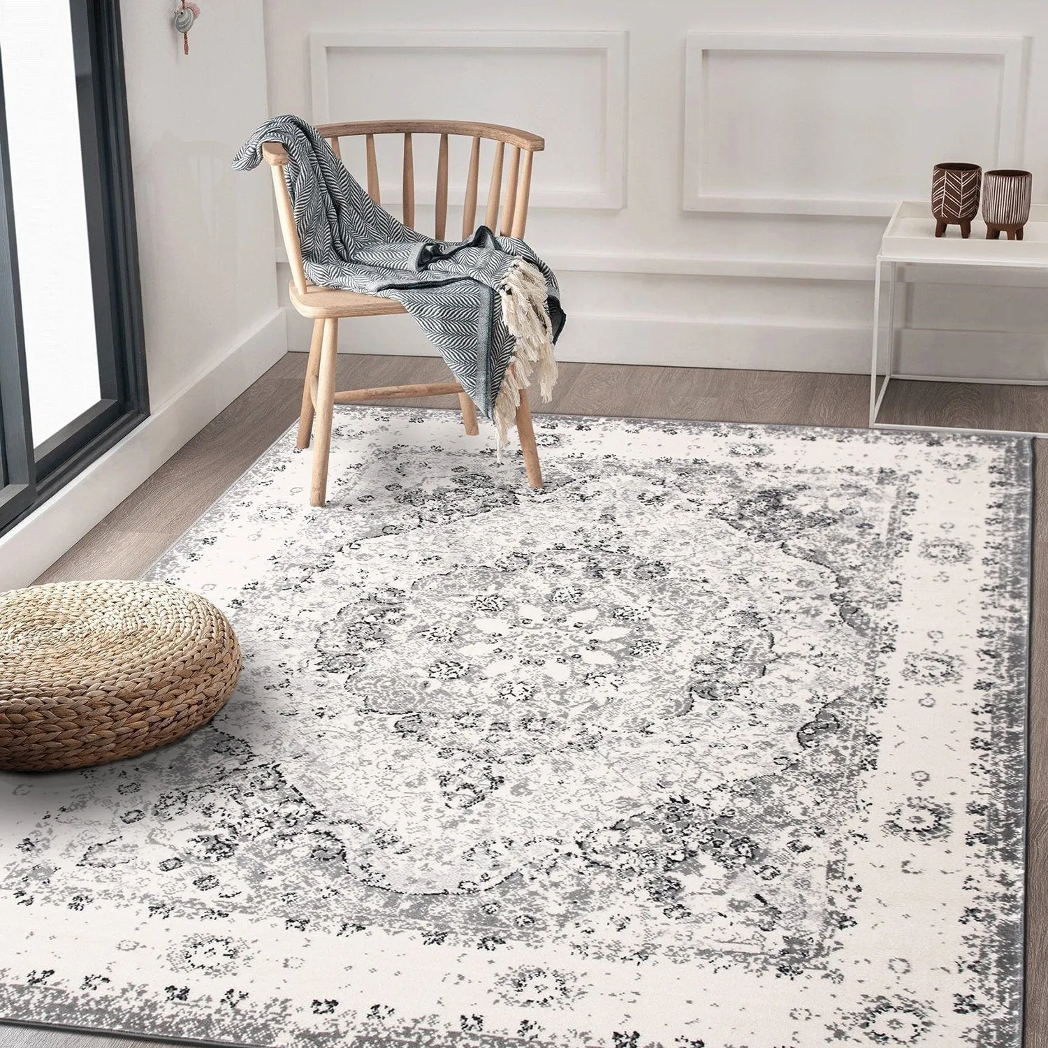 World Rug Gallery Vintage Oriental Distressed Medallion Rug