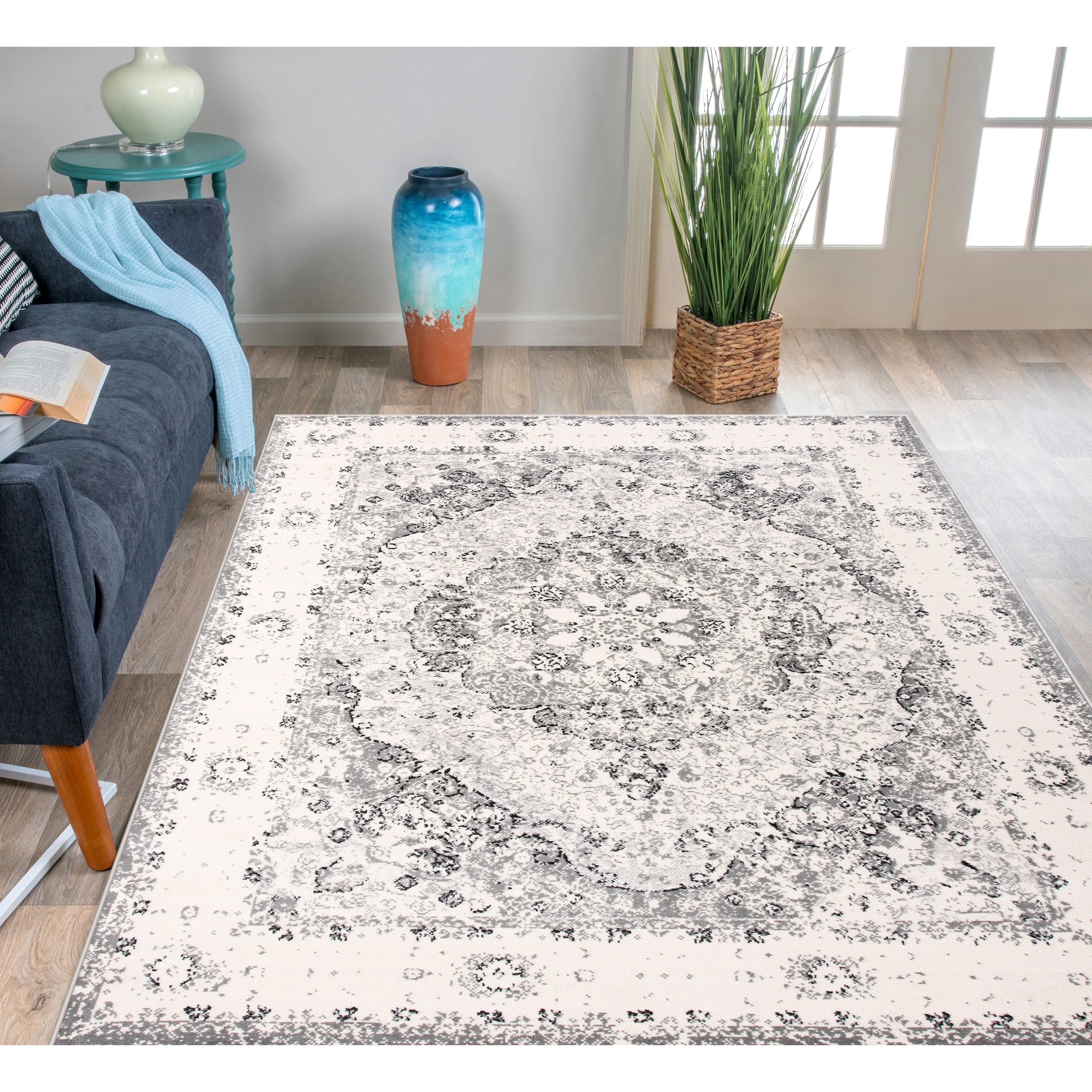 World Rug Gallery Vintage Oriental Distressed Medallion Rug