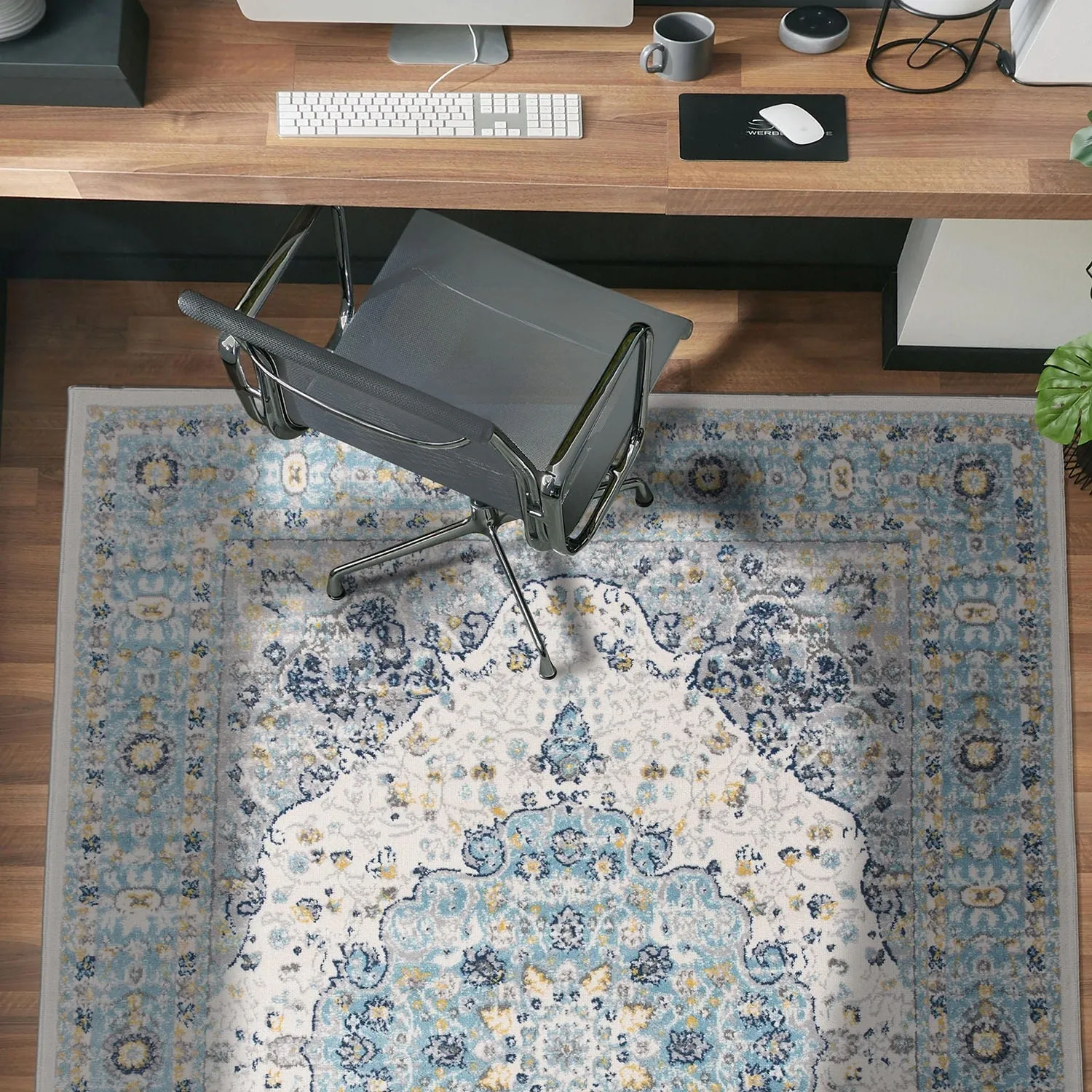 World Rug Gallery Vintage Oriental Distressed Medallion Rug