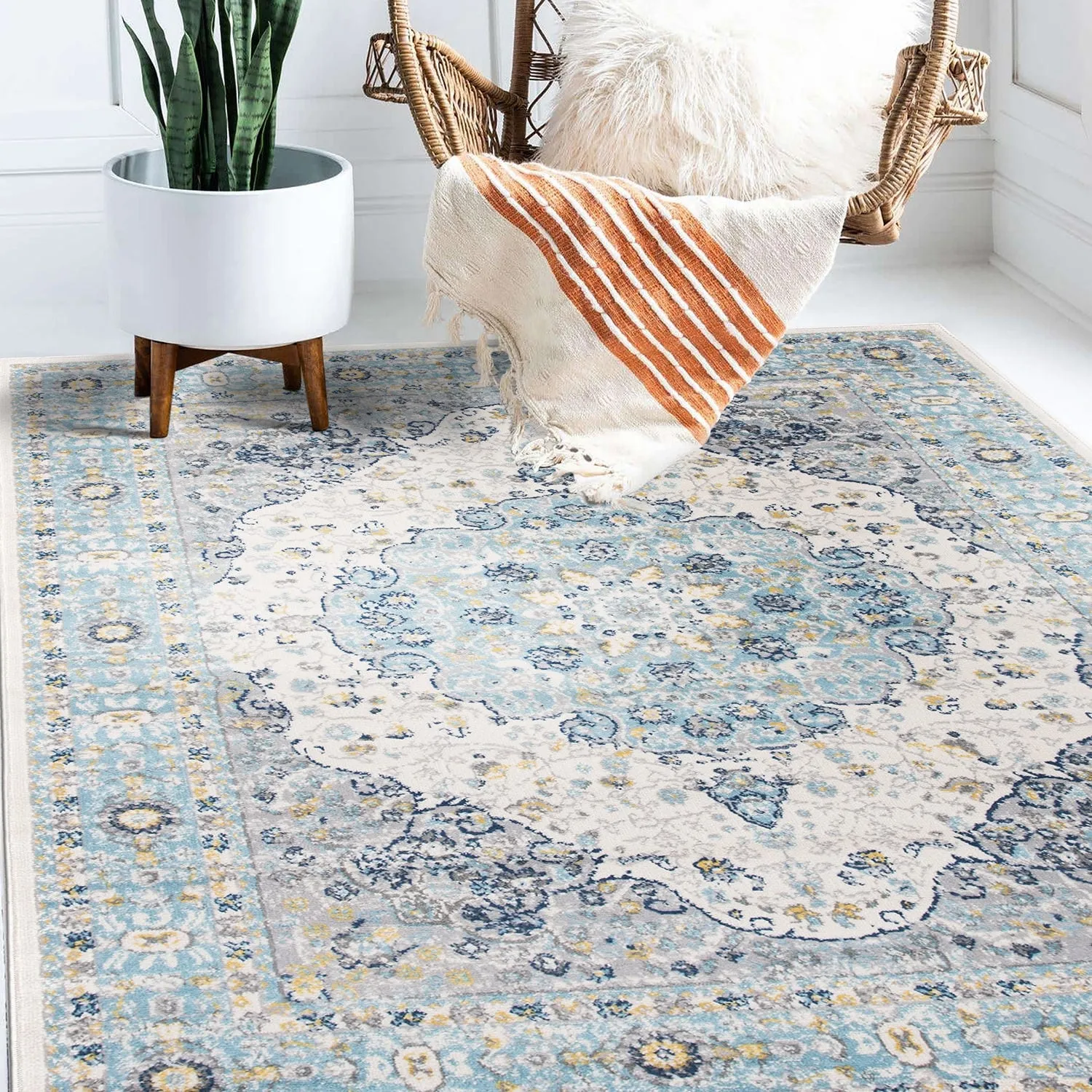 World Rug Gallery Vintage Oriental Distressed Medallion Rug